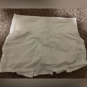 Lululemon pace rival skirt